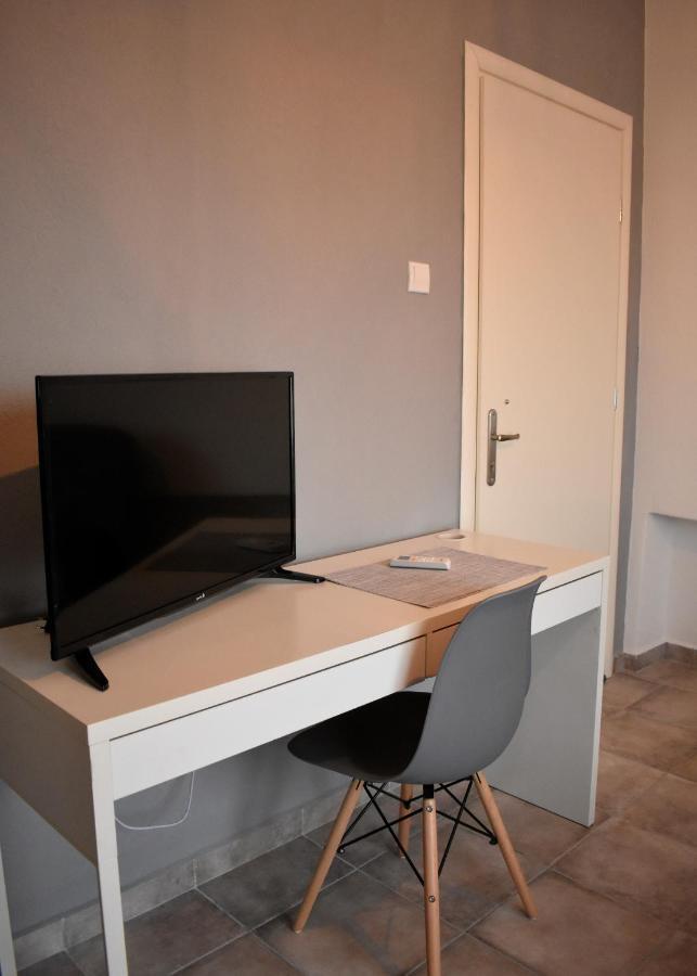 Cozy And Modern Apartamento Comotini Exterior foto