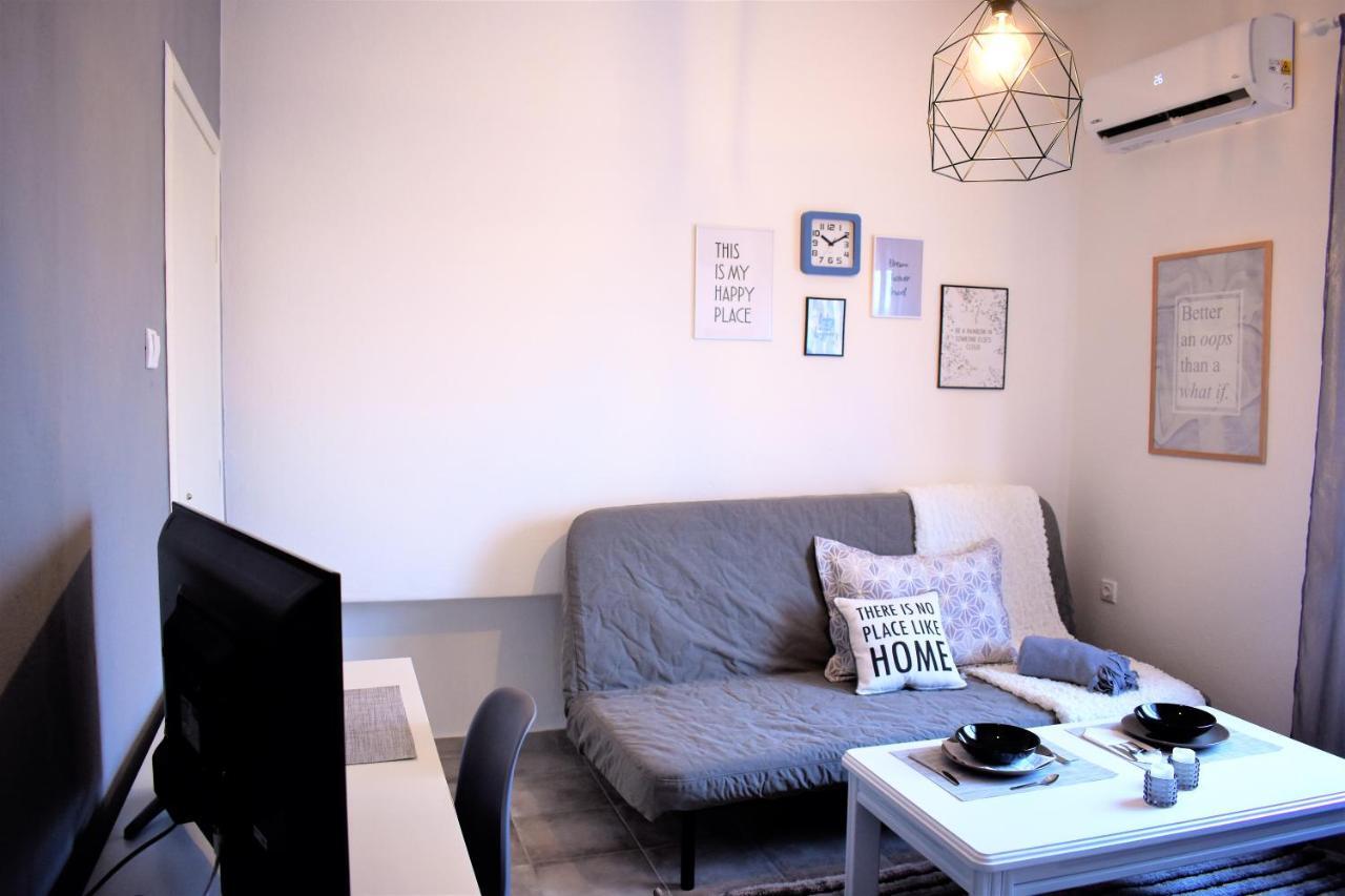 Cozy And Modern Apartamento Comotini Exterior foto
